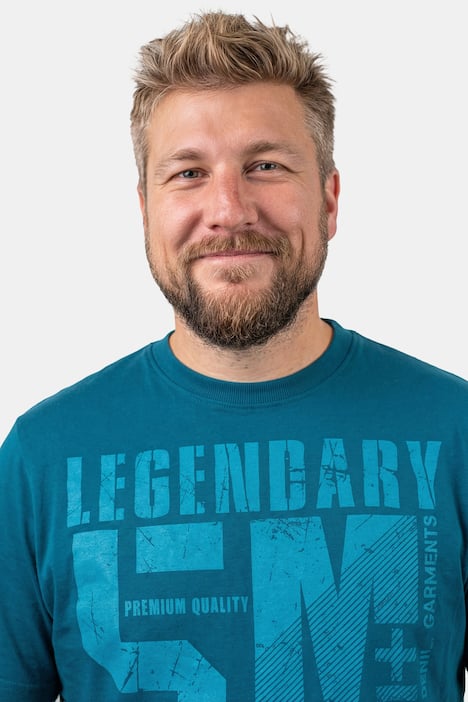 Men+ T-Shirt, Halbarm, Bauchfit, Brustprint, bis 8 XL