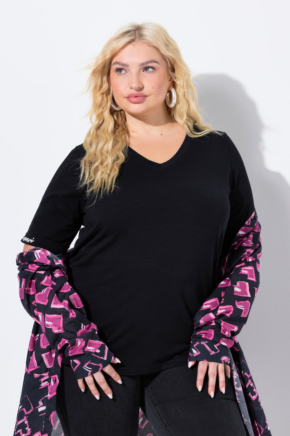 Shirt, schriftprint, classic, V-hals, korte mouwen