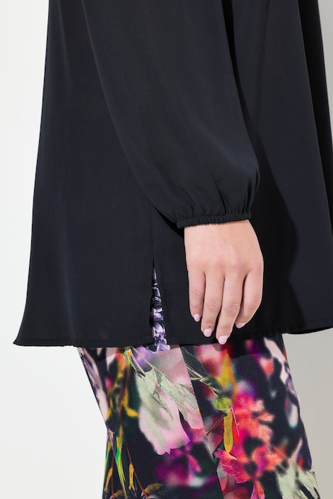 Blouse with shoulder cut-out with lace