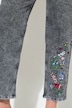Loosefit jeans with floral embroidery and 5 pockets