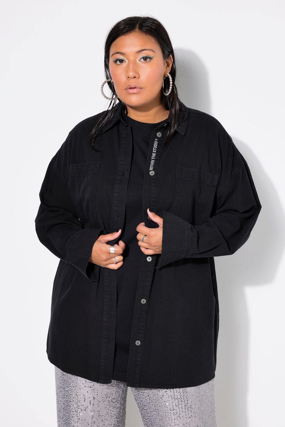 Jeanshemd, oversized, Knopfleisten-Stickerei