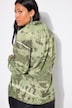 Blusa larga camisera, forma boxy, look batik, aspecto vintage