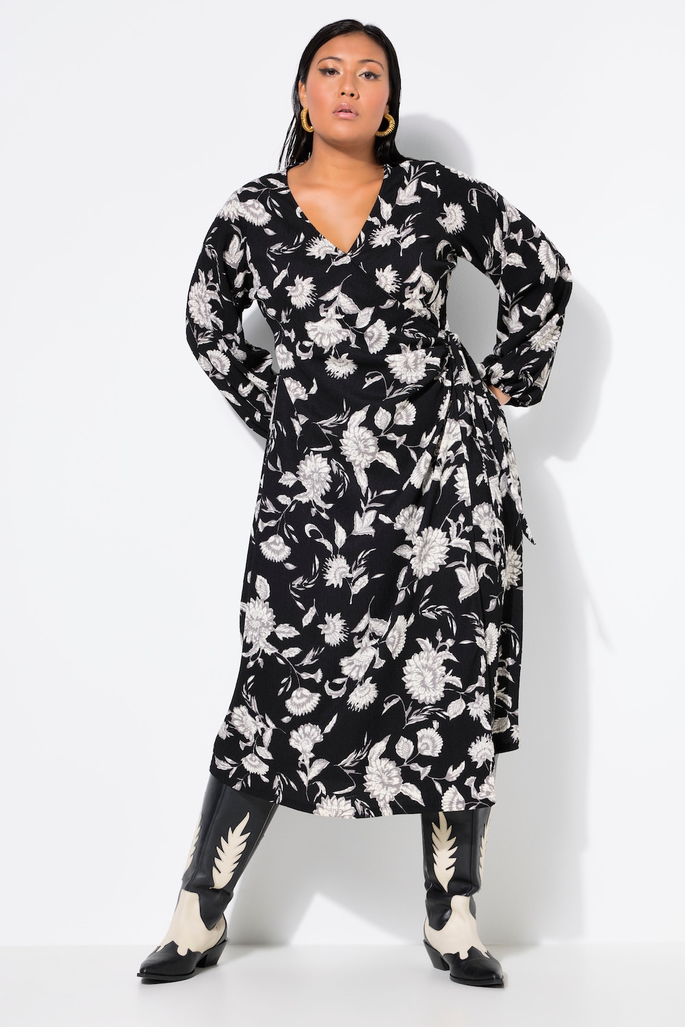 Große Größen Maxi-Wickelkleid, Damen, schwarz, Größe: 46/48, Polyester, Studio Untold