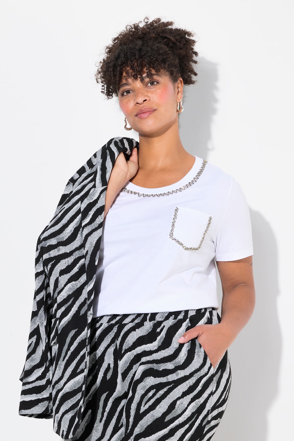 T-shirt, comfortabele pasvorm, sierketting