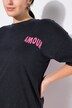 Maglia dal taglio oversize con acid wash e stampa sul retro con AMOUR