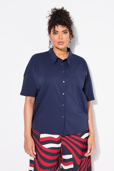 Blusa in popeline dal taglio squadrato con collo da camicia e mezze maniche