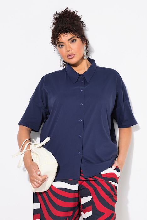 Blusa in popeline dal taglio squadrato con collo da camicia e mezze maniche