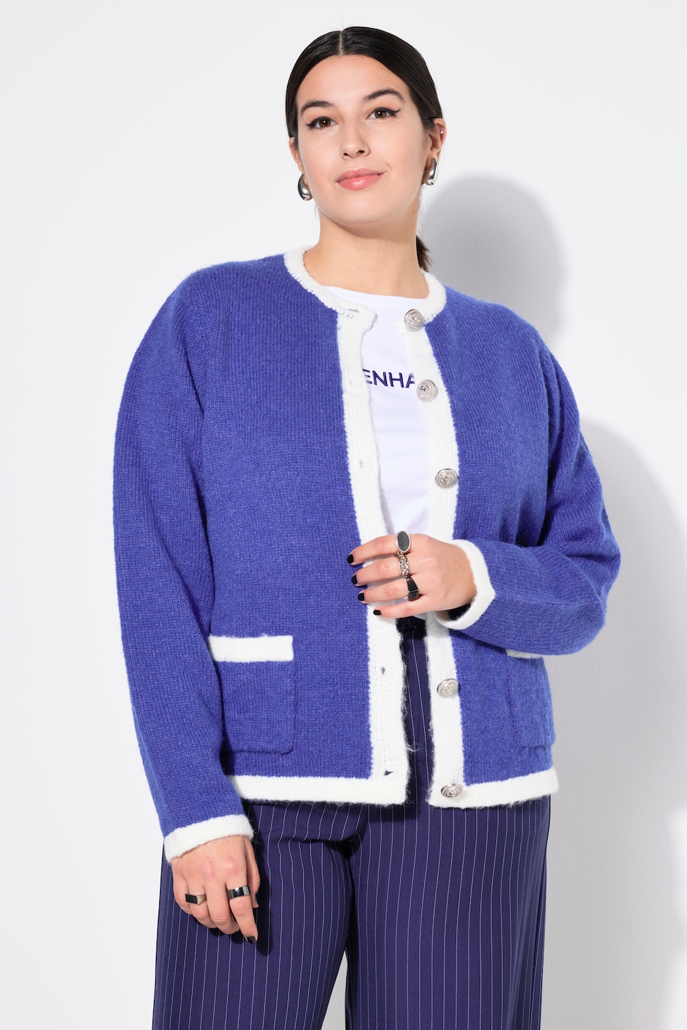 Strickjacke, Loose Shape, farbige Kanten