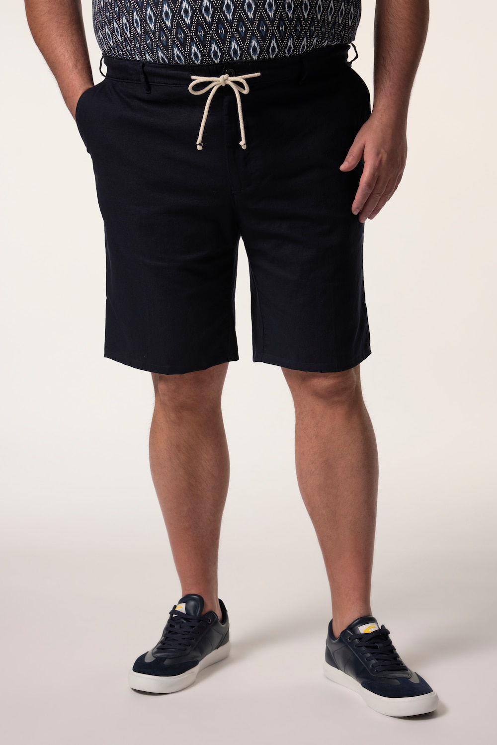 Men+ Leinenmix-Bermuda, Relaxed Fit, Elastikbund, bis 72