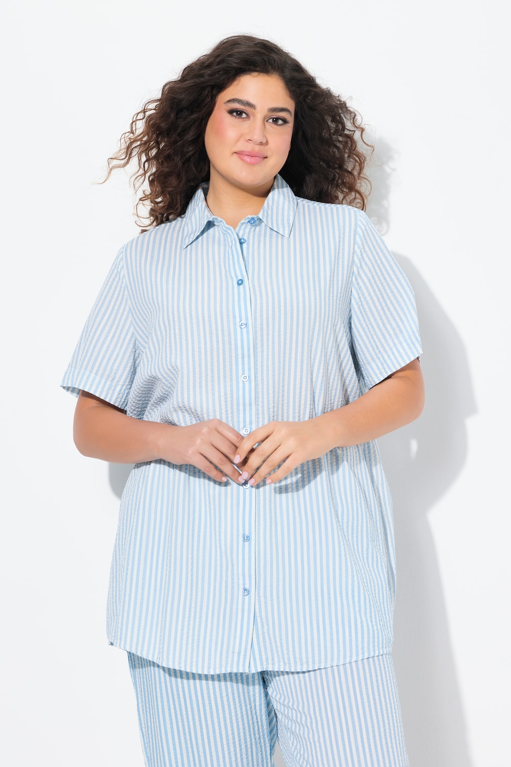 Große Größen Seersucker-Bluse, Damen, blau, Größe: 46/48, Baumwolle/Viskose, Ulla Popken