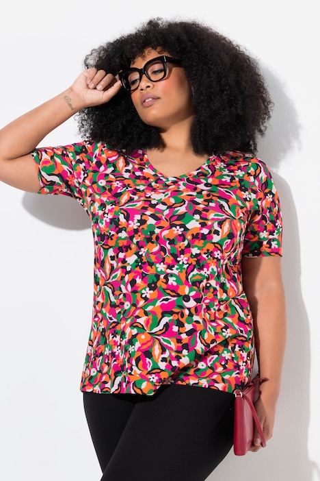 Geometric Print Short Sleeve V-Neck Tee