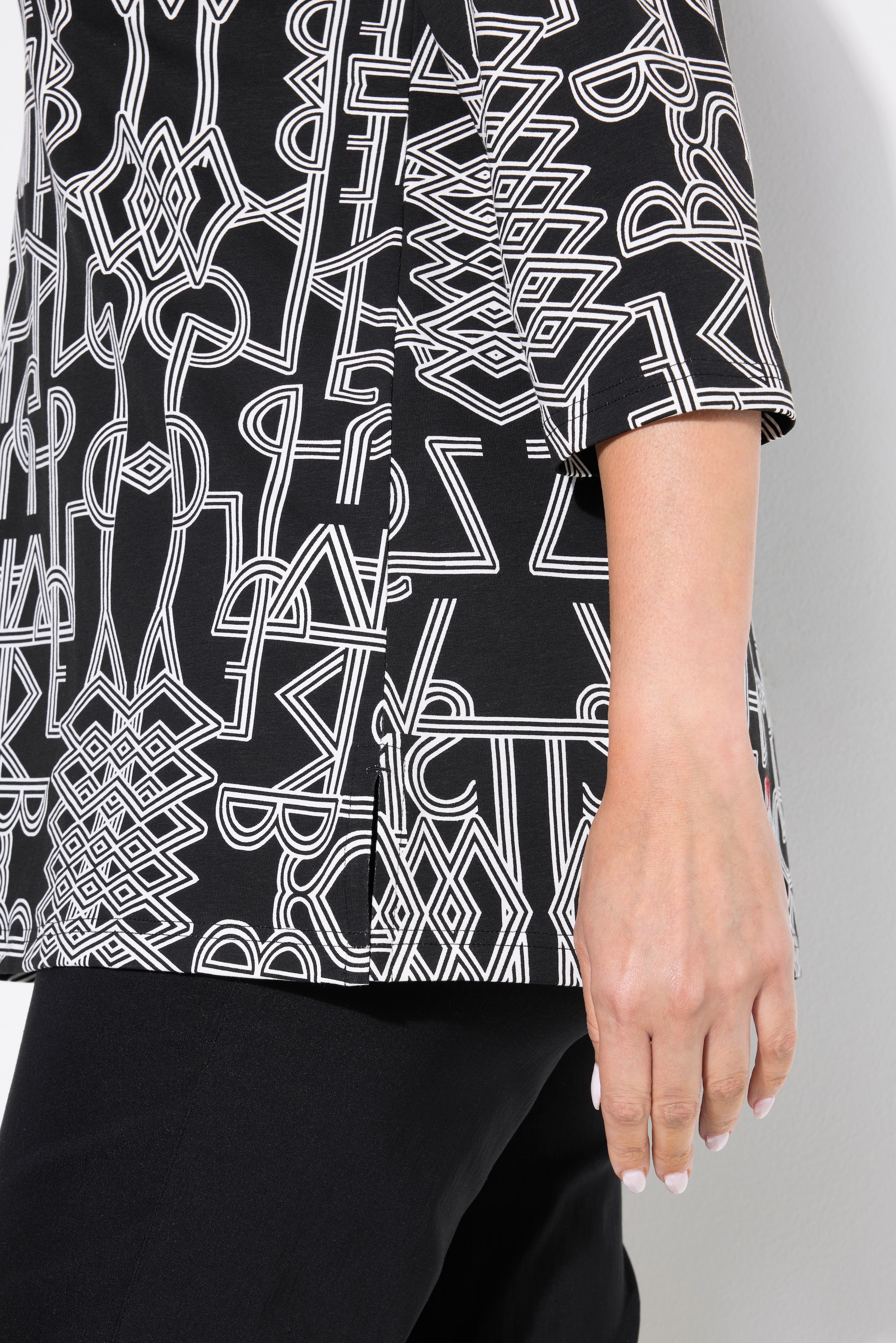 Ulla Popken Damen große Größen T Shirt grafischer Druck V Ausschnitt