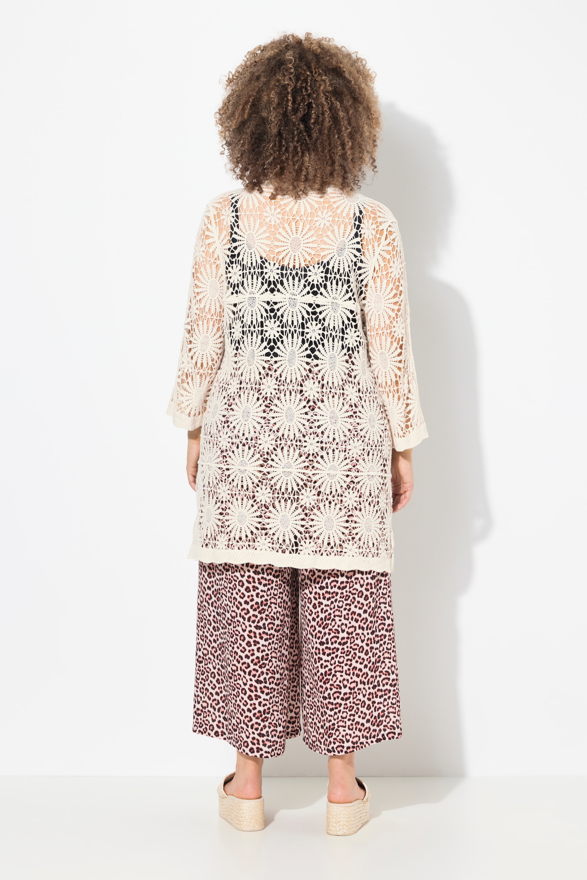 Ulla Popken Damen große Größen Strickjacke Blüten Wellenkanten V Ausschnitt
