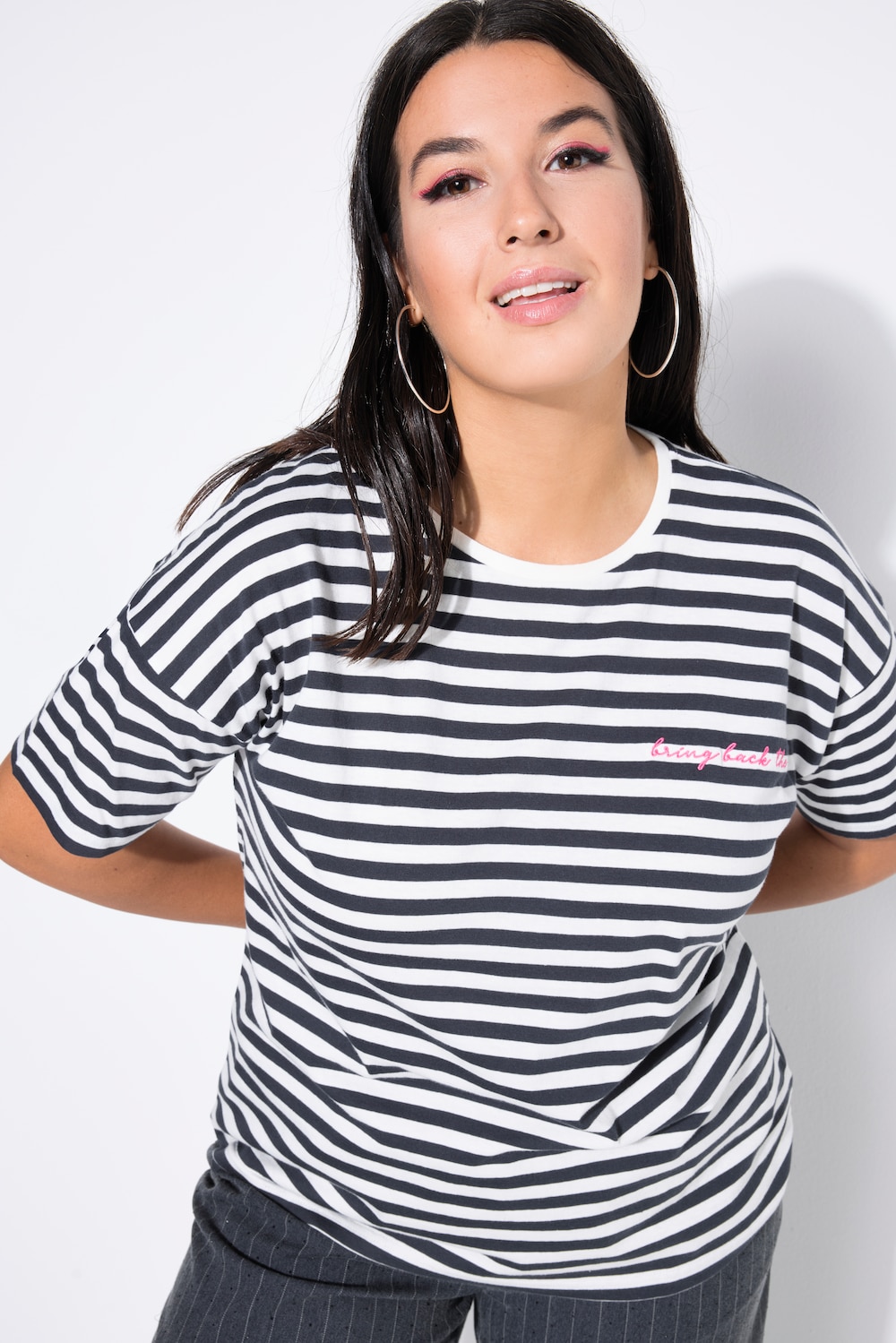 T-shirt, oversized, strepen, borduursel