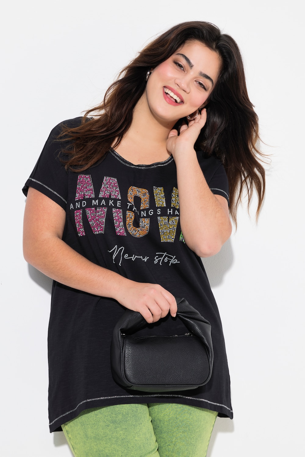 T-shirt, Comfort Fit, neon letters met siersteentjes
