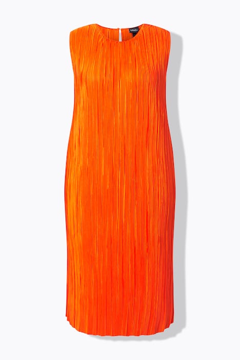 Robe midi plissée. Sans manches. Encolure ronde