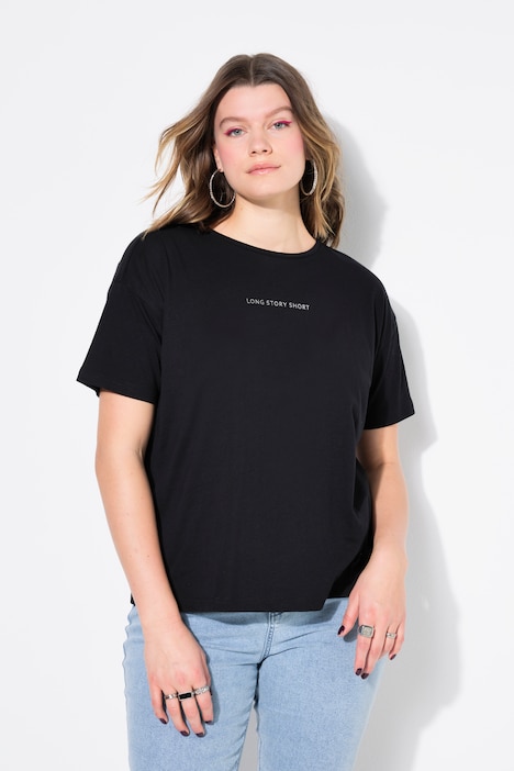 T-shirt oversize, message sur la poitrine