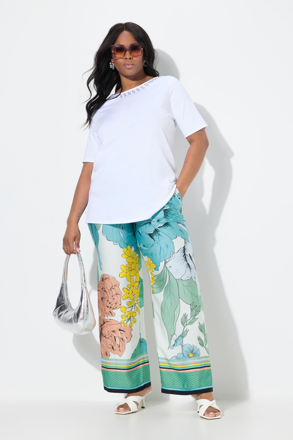 Broek, bloemen, wijde pijp, elastische tailleband