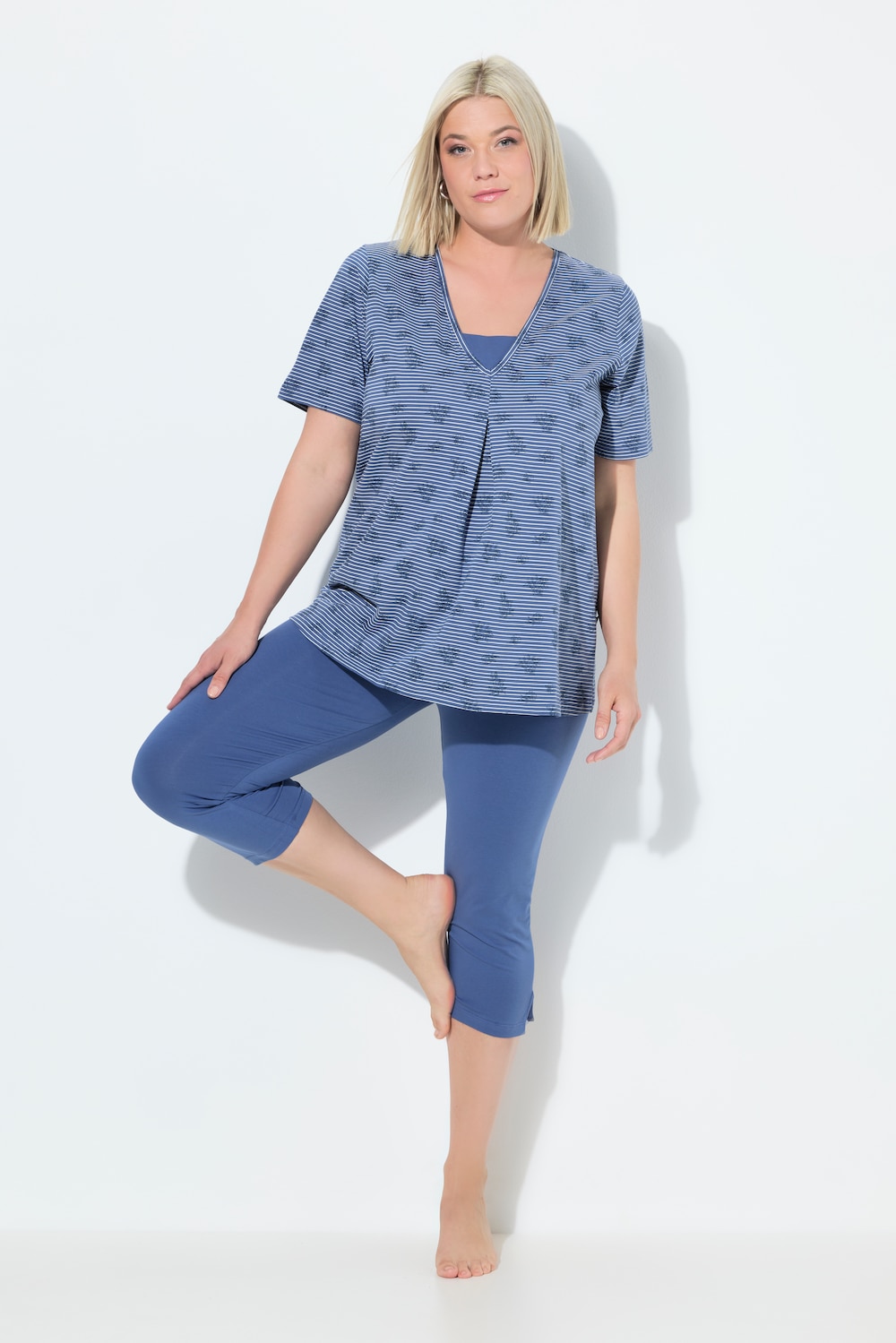 Pyjama, V-hals, korte mouwen, capribroek