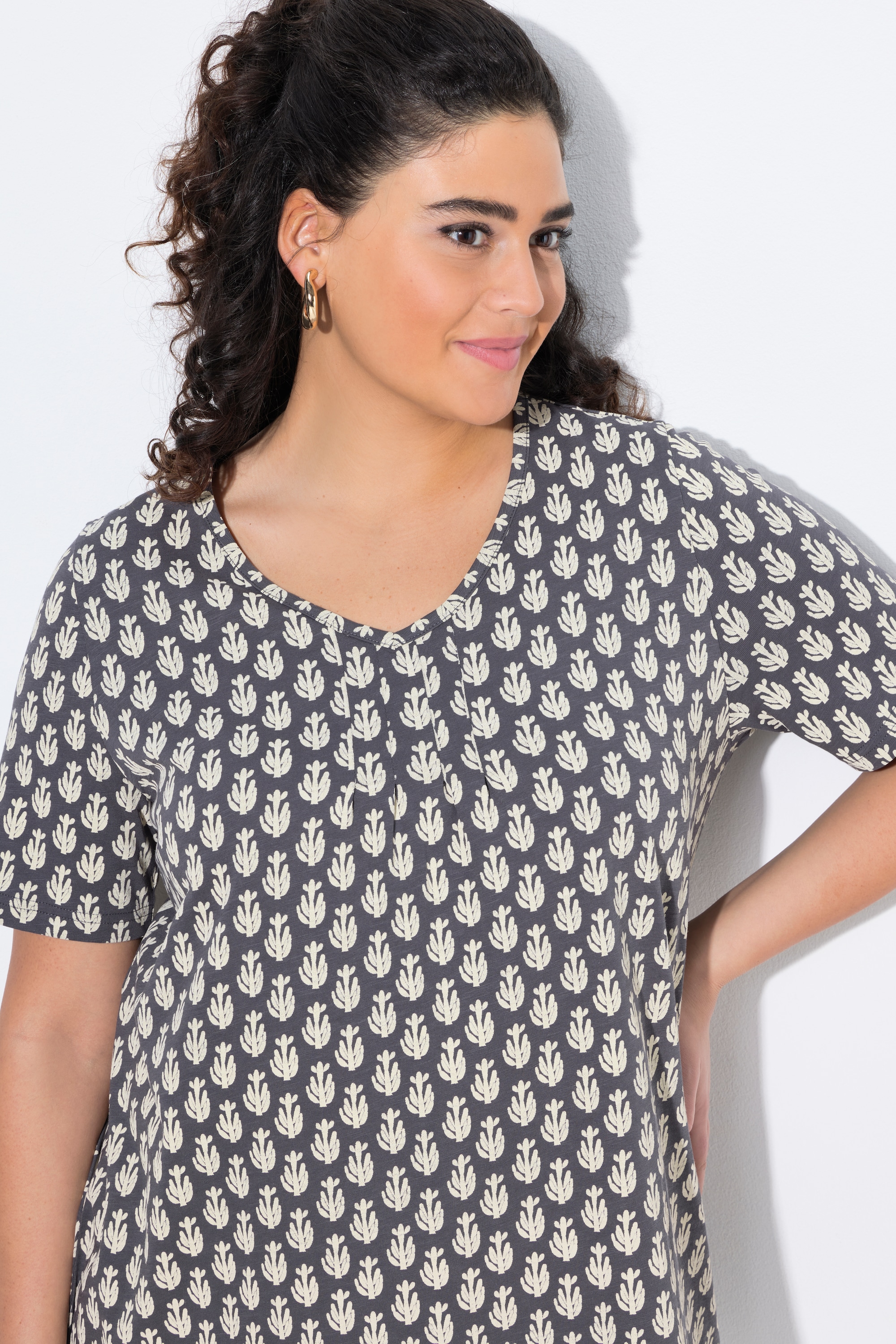 Ulla Popken Damen große Größen T Shirt A Linie V Ausschnitt Zierfalten