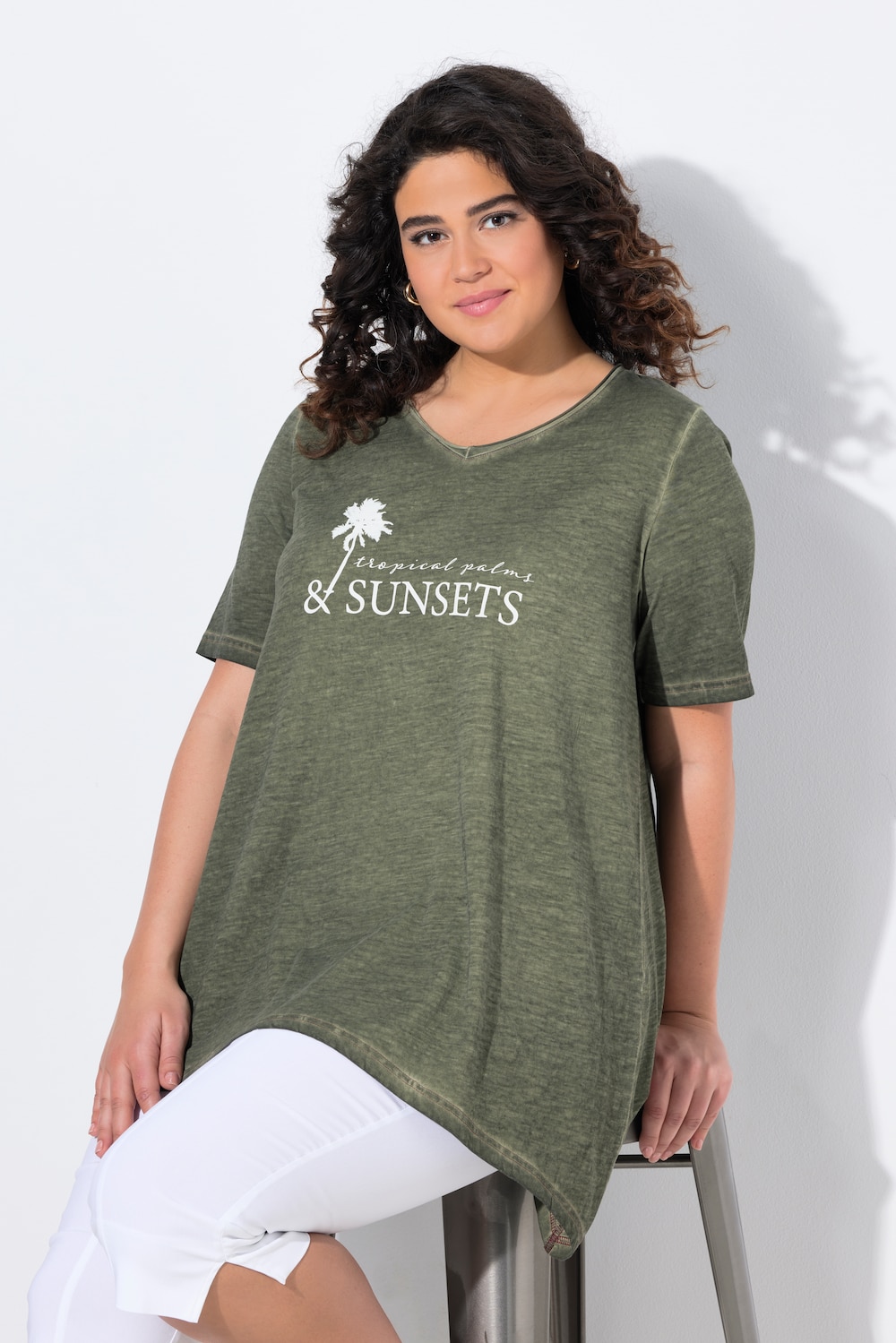 T-Shirt, cold dyed, A-Linie, V-Ausschnitt, Halbarm
