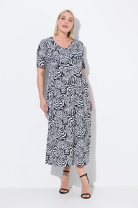 Matte Jersey Leaf Print A-Line Pocket Dress