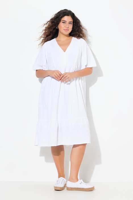 Robe midi en seersucker, coupe évasée, décolleté en V et manches courtes