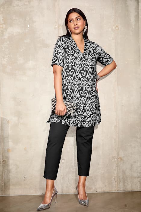 Slinky-Longshirt, florales Design, V-Ausschnitt, Halbarm