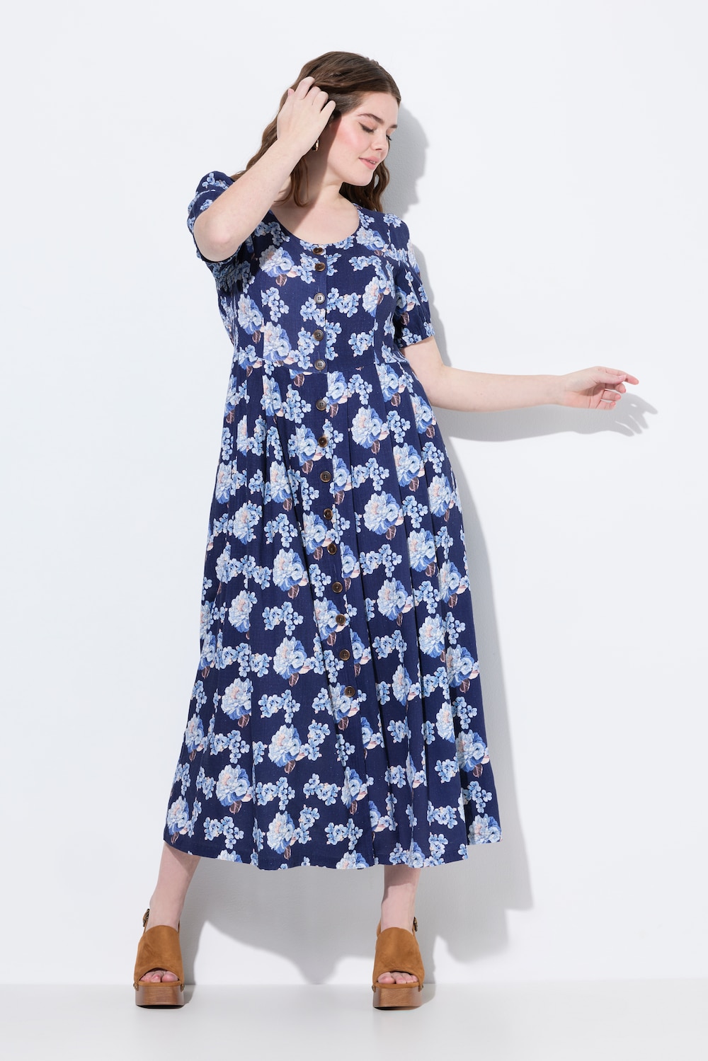 Leinenmix-Maxikleid, Rundhals, Halbarm, Taschen
