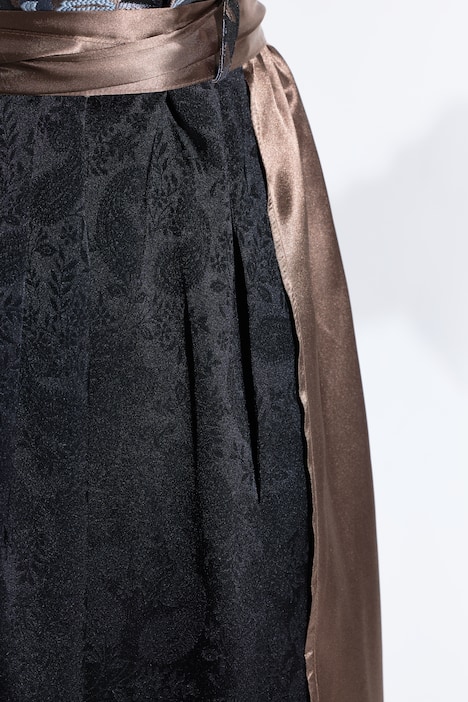 Dirndl, Blüten, Carree-Ausschnitt, Satinschürze, ärmellos