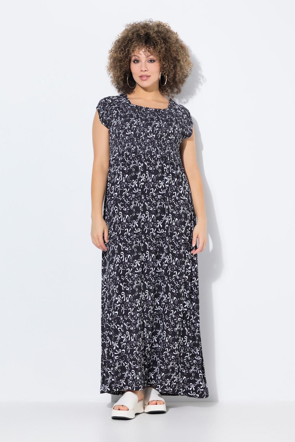 Große Größen Smok-Kleid, Damen, schwarz, Größe: 50/52, Viskose, Ulla Popken