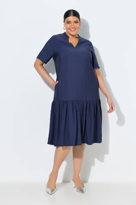 Sukienka midi, falbana, linia A, dekolt w szpic, rękawy 1/2