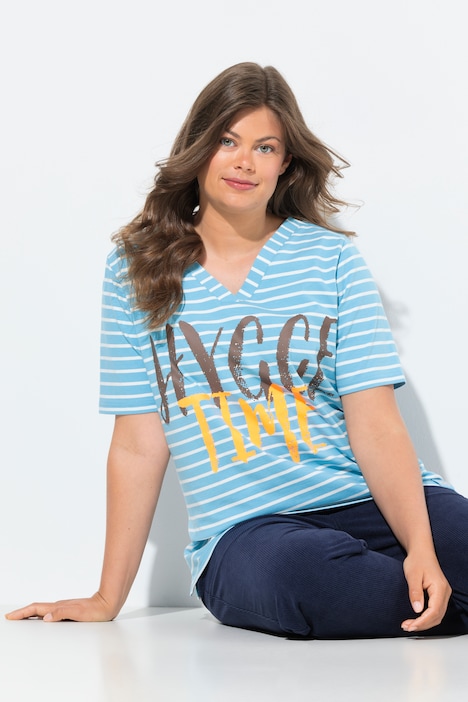 Hygge Short Sleeve V-Neck Graphic Tee