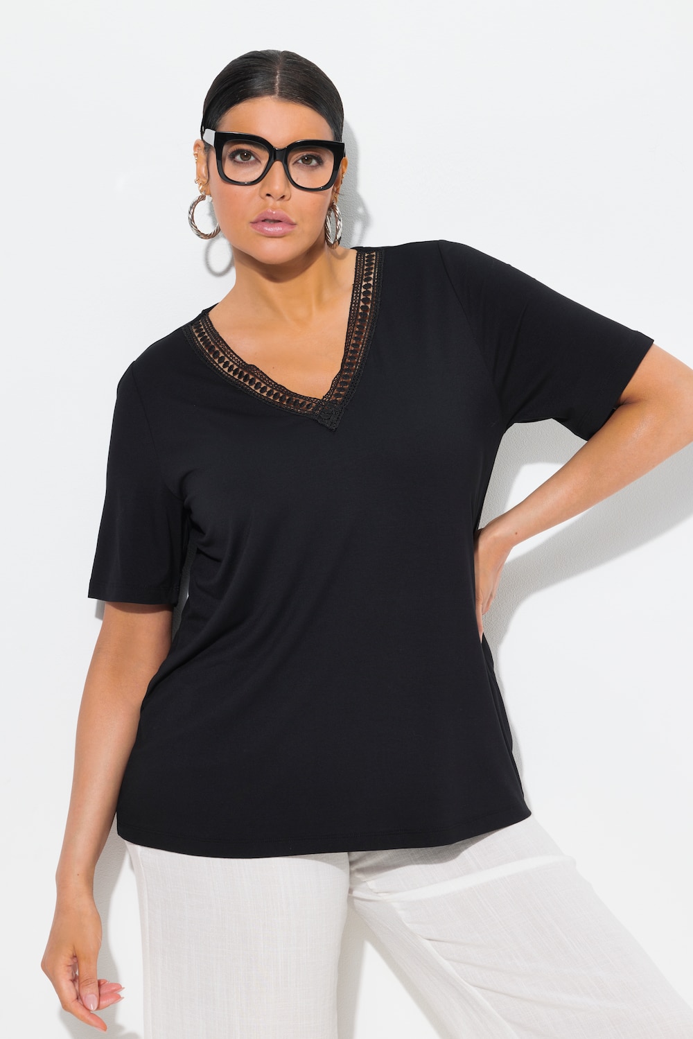 T-Shirt, Spitzenborte, V-Ausschnitt, Halbarm