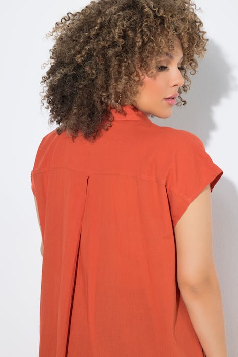 Długa bluzka, zaszewki, krój trapezowy, kołnierzyk koszulowy, rękaw 1/2