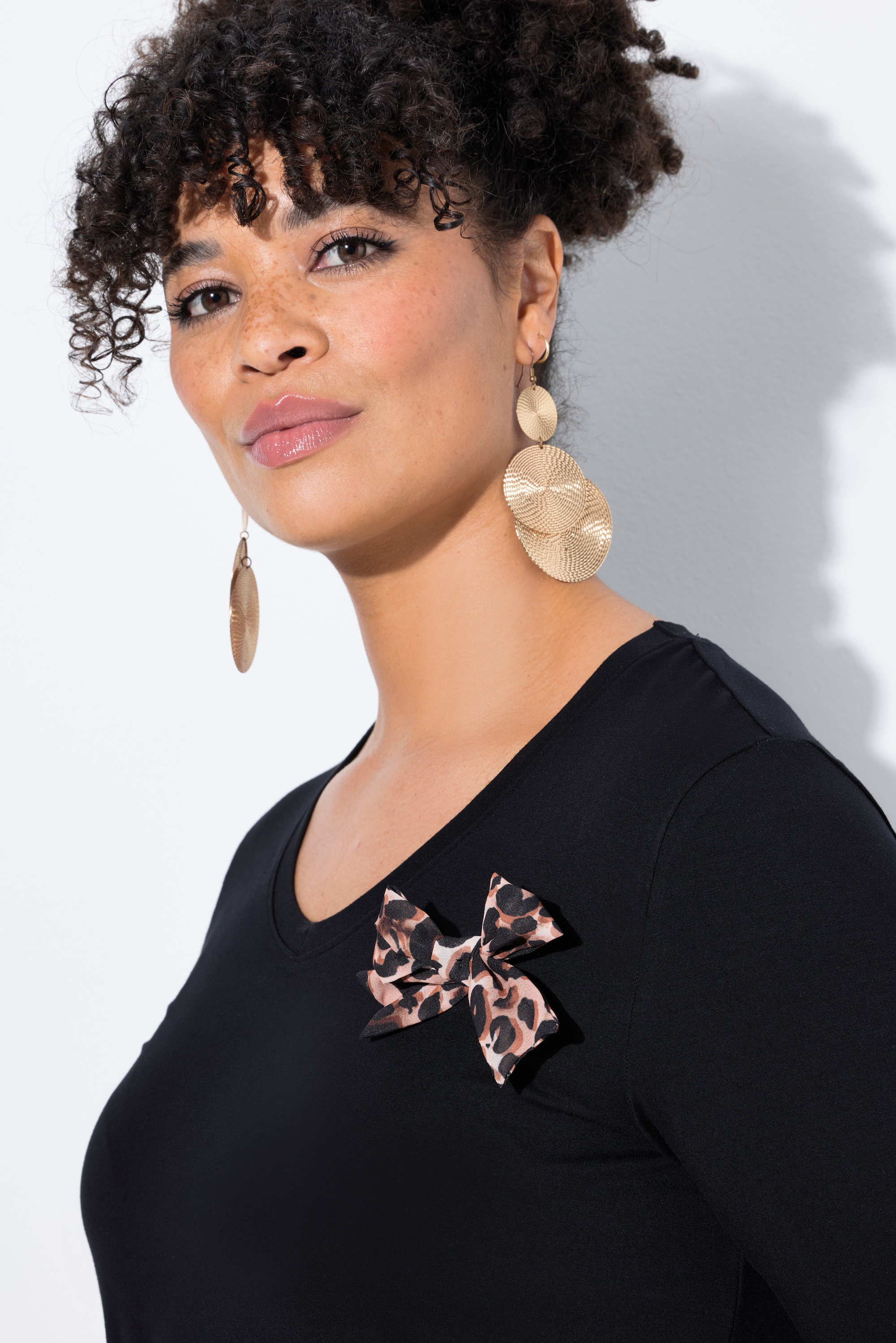 MIAMODA Damen große Größen T Shirt weite A Linie abnehmbare Leo Brosche 840497