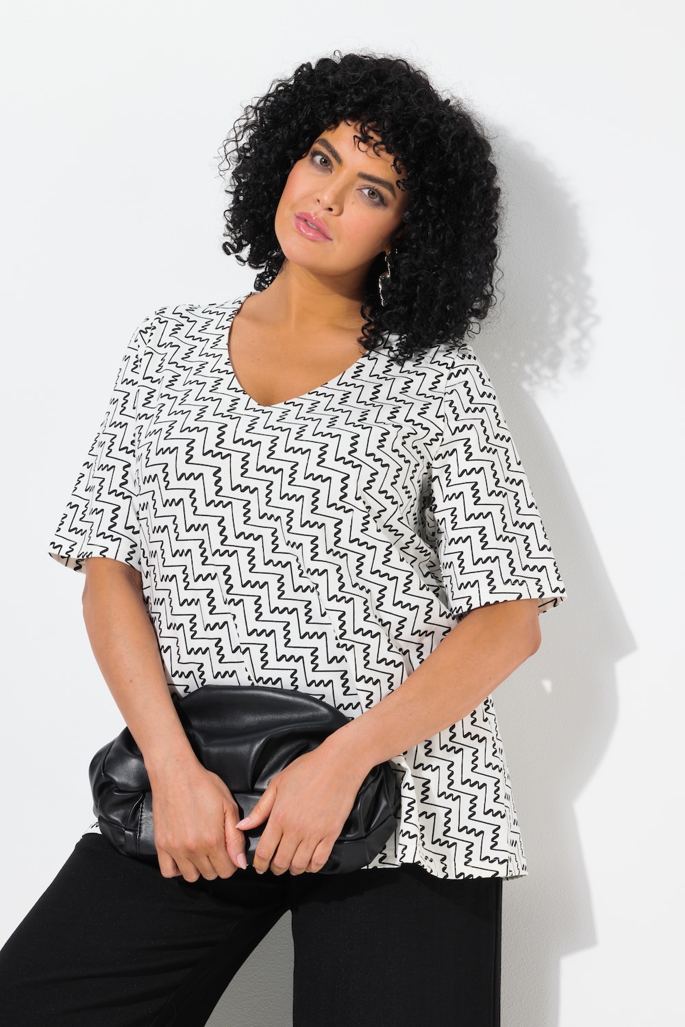 T-shirt, grafische print, V-hals, A-lijn, korte mouw