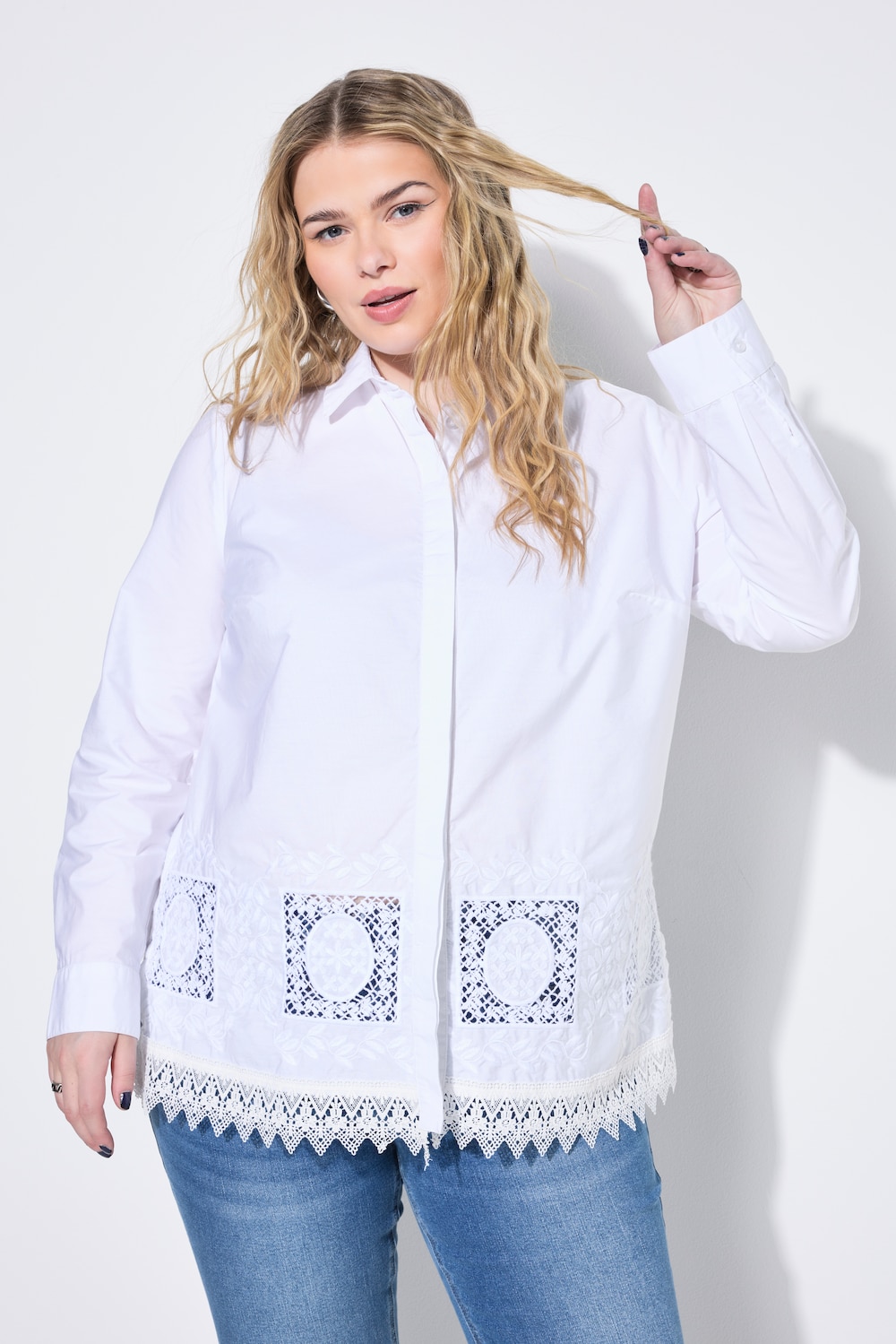 Hemdbluse, Boxy Shape, Lochspitze am Saum