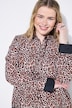 Skjortebluse, oversized med leo og kantlinje