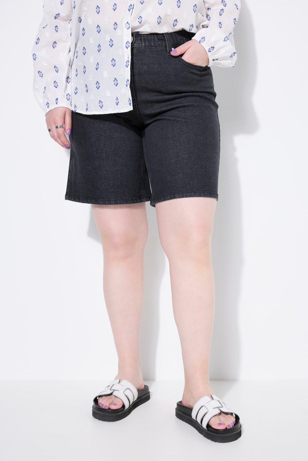 Große Größen Jeans-Bermuda, Damen, schwarz, Größe: 56, Baumwolle, Studio Untold