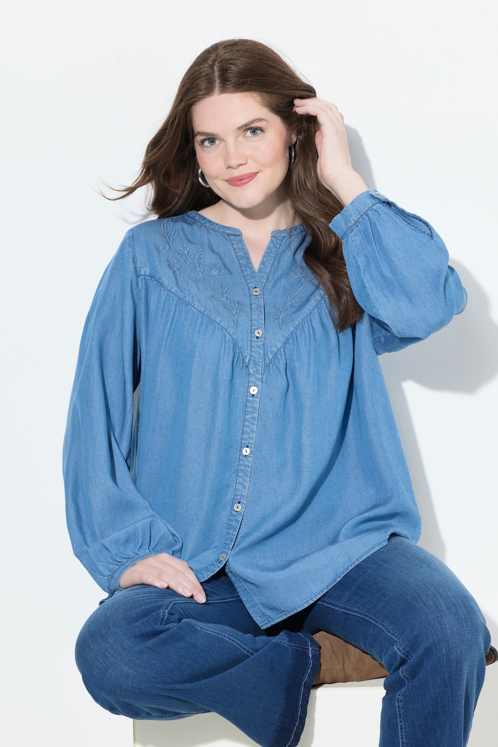 Jeansbluse, Stickerei, A-Linie, V-Ausschnitt, Langarm