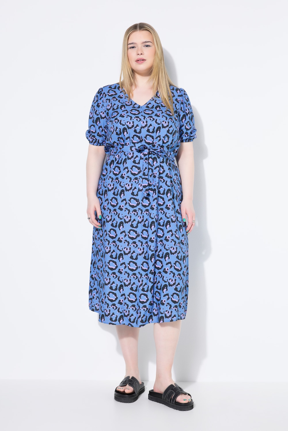 Große Größen Midikleid, Damen, blau, Größe: 54/56, Viskose, Studio Untold