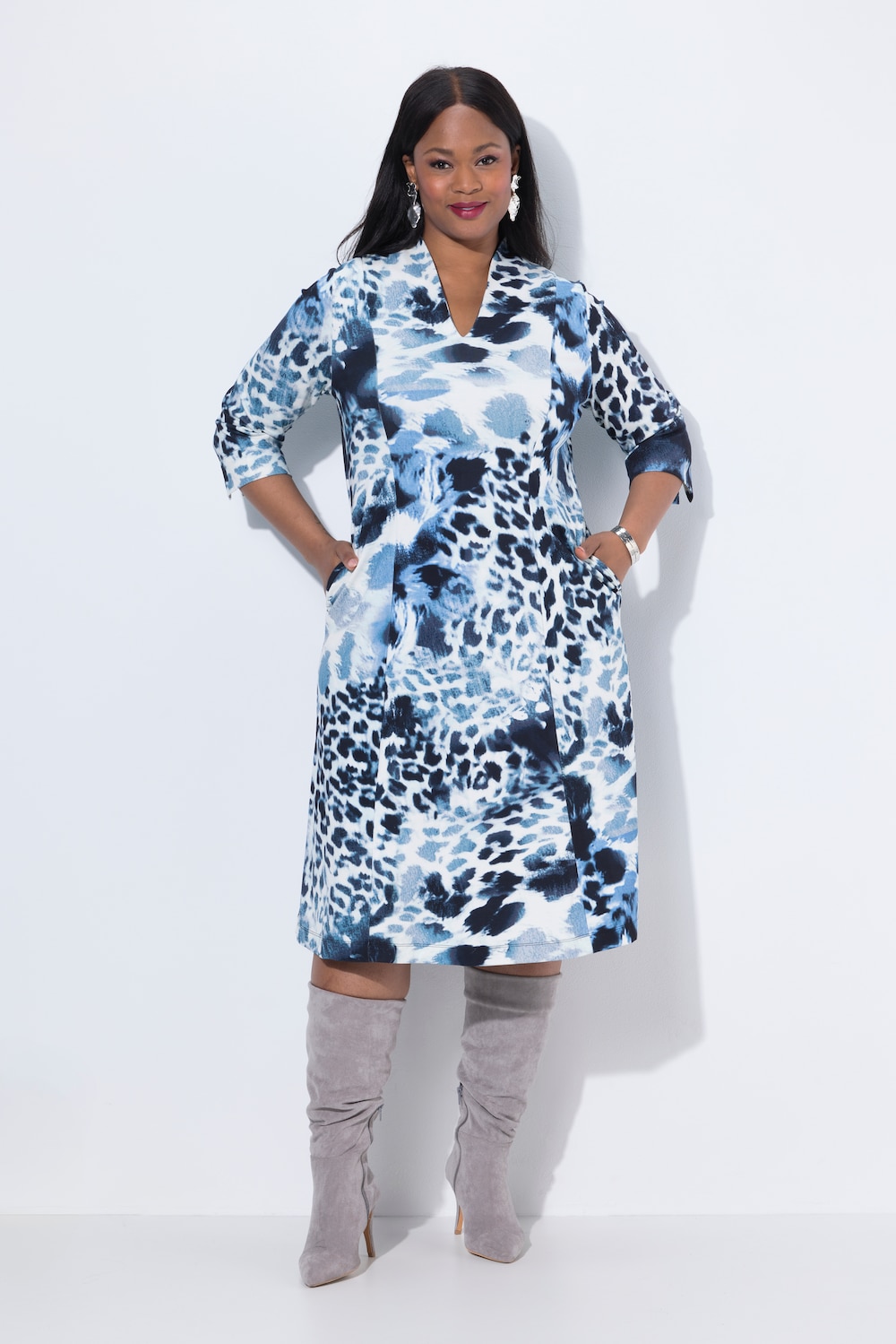 Punto-Kleid, Leomuster, Kelchkragen, 3/4-Arm