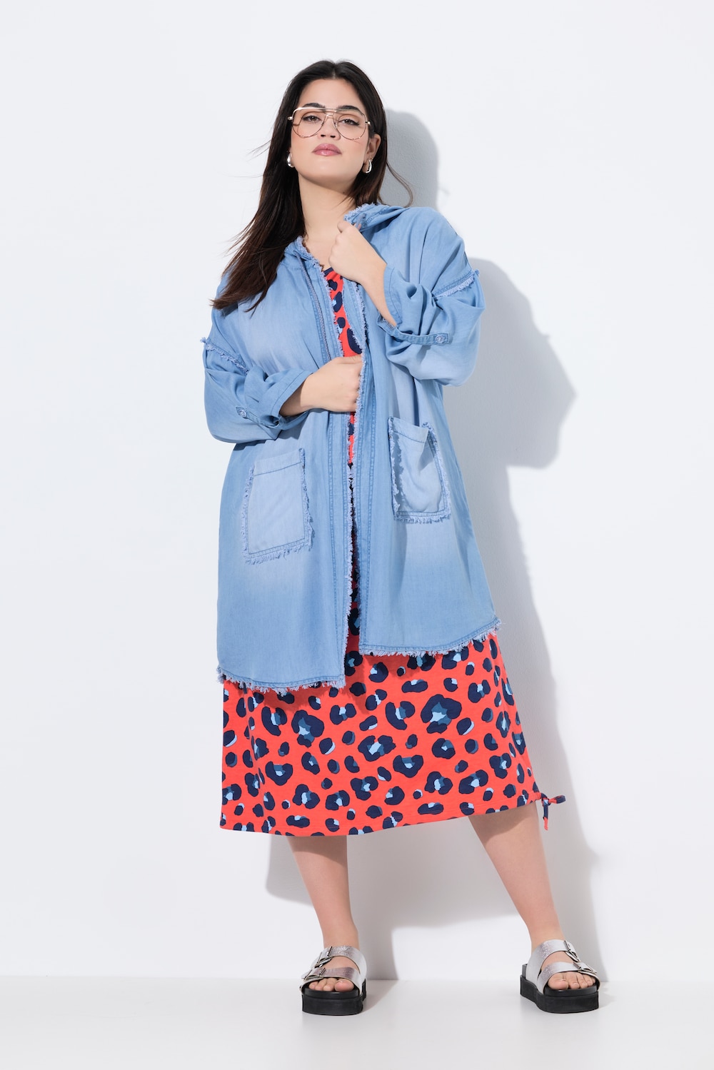 Jacke, softe Jeansoptik, Kapuze, Rückenprint