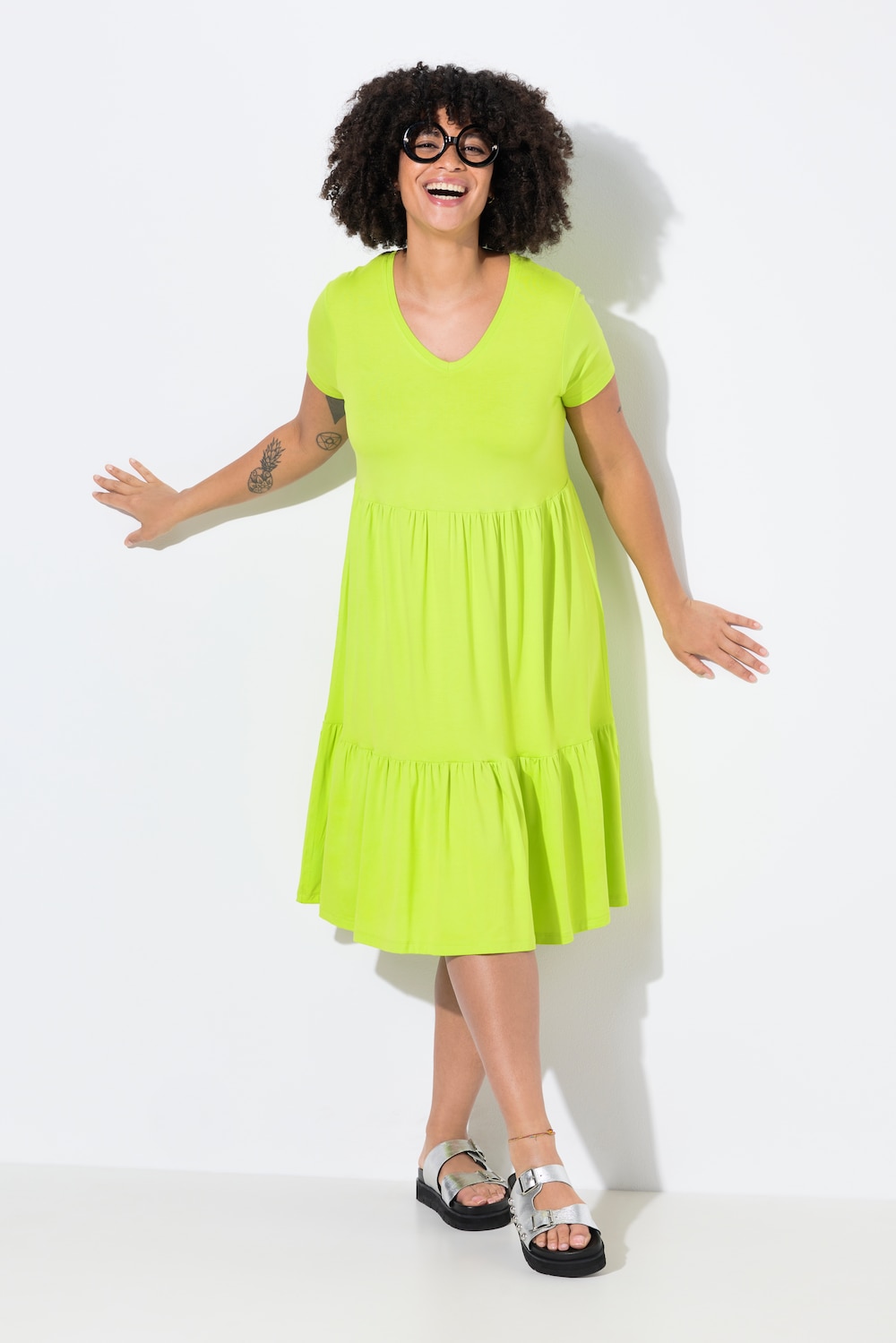 Jerseykleid, V-Ausschnitt, Volants
