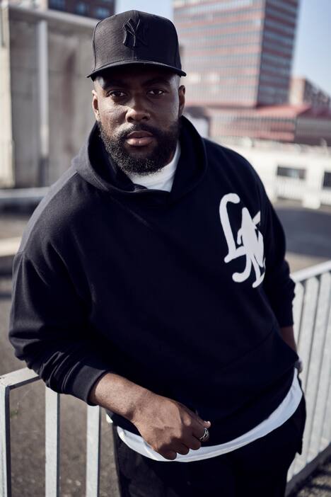 Sweat-shirt à capuche STHUGE, avec imprimés - jusqu'au 8 XL