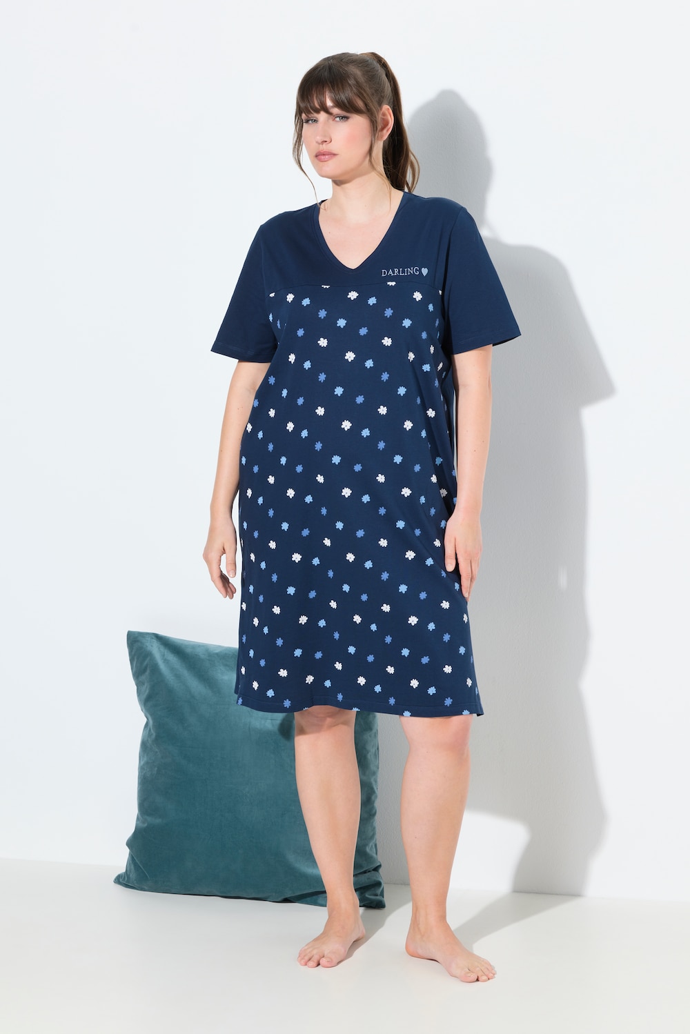 Bigshirt, Blüten, Stickerei, V-Ausschnitt, Halbarm