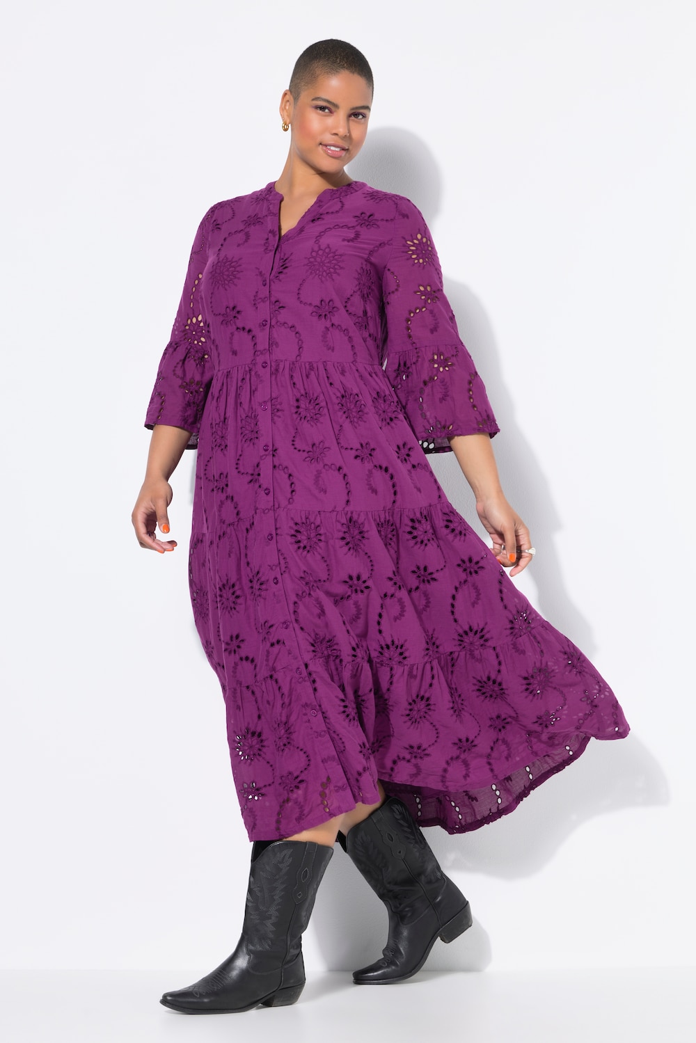 Maxikleid, Lochstickerei, Volants, 3/4-Ärmel