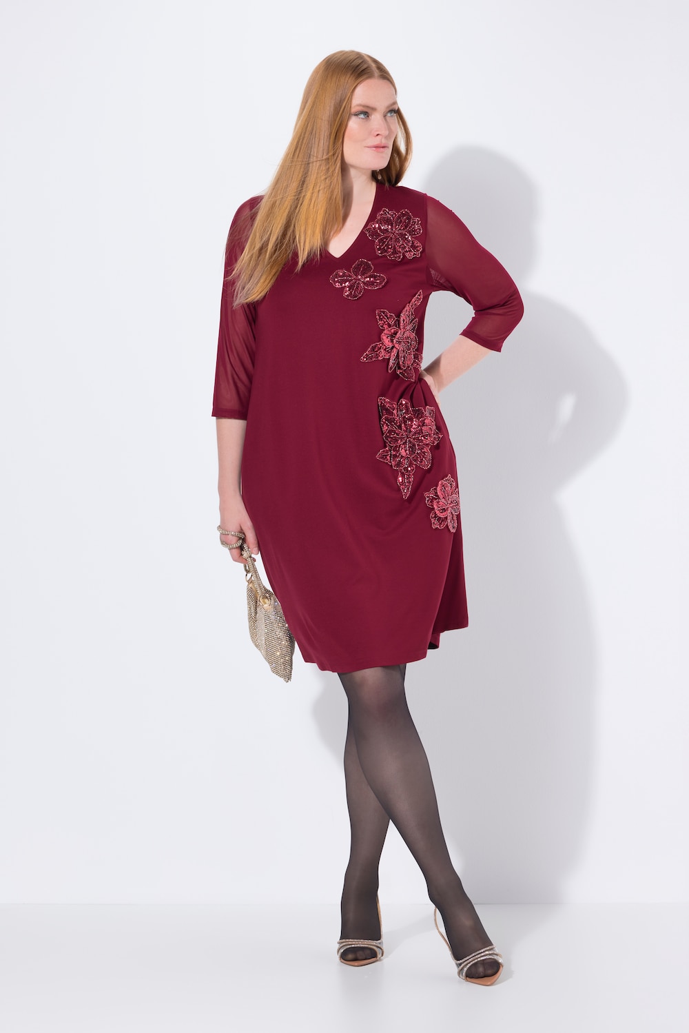 Punto-Kleid, Pailletten-Blüten, V-Ausschnitt, 3/4-Arm