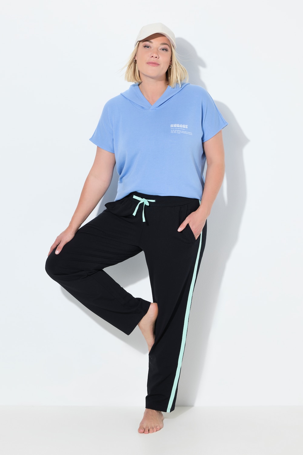 Jogginghose, seitliche Streifen, gerades Bein, Elastikbund